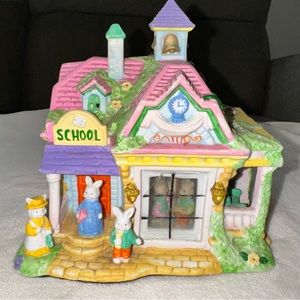 Easter Town Village "School" Cottontale Light Up Bunnies Colorful Read Descripti